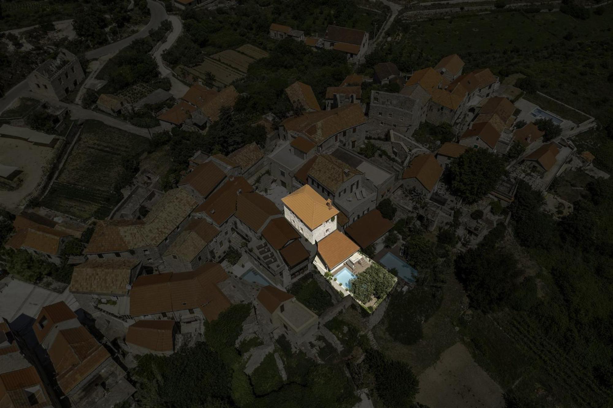 Dvor Pitve Villas Jelsa  Exterior foto